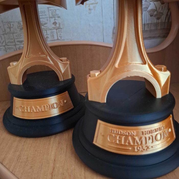 Кубки Поршня Дока Хадсона