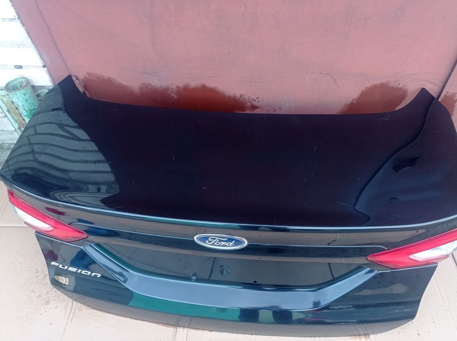 Кришка багажника Ford Fusion оригінал б у Америка