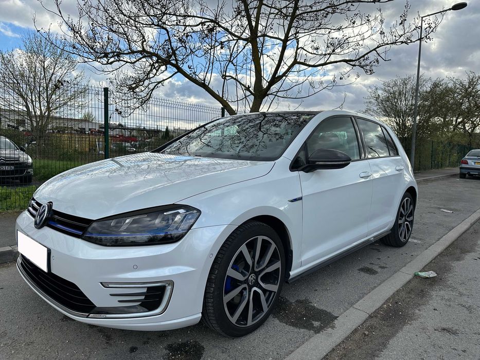 Volkswagen Golf GTE Hibrido Plug-in