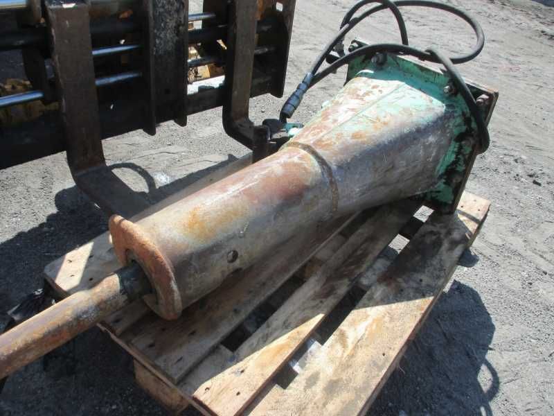 Młot hydrauliczny do koparki JCB CAT Volvo  MONTABERT SC36