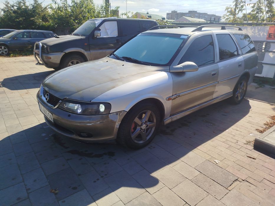 Продам Опель вектра б 1.8