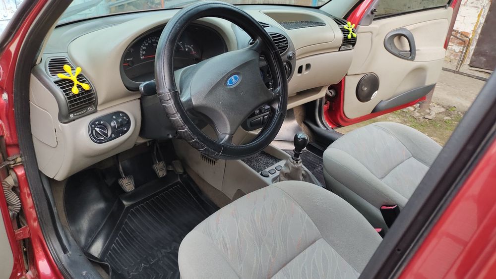 Автомобіль ВАЗ Калина 2117