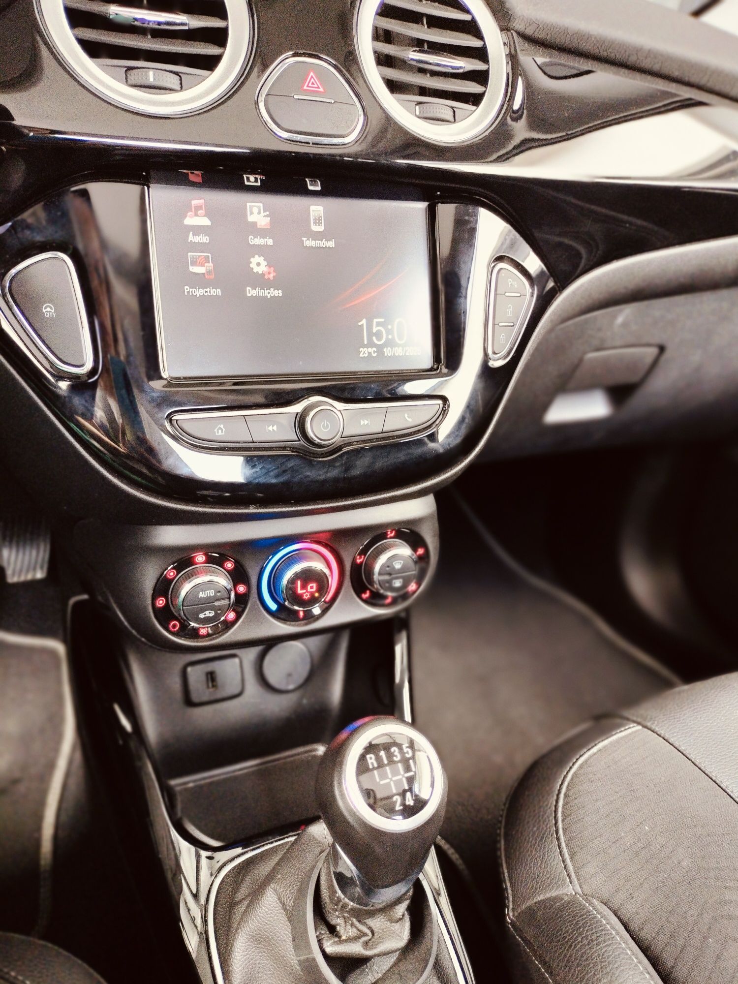 Vende-se Opel Adam