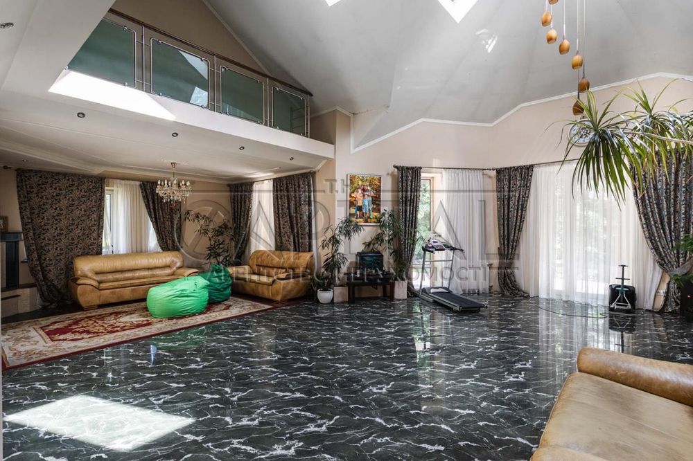 Оренда будинку біля Оболоні 450м2 120 соток у мальовничій лісовій зоні