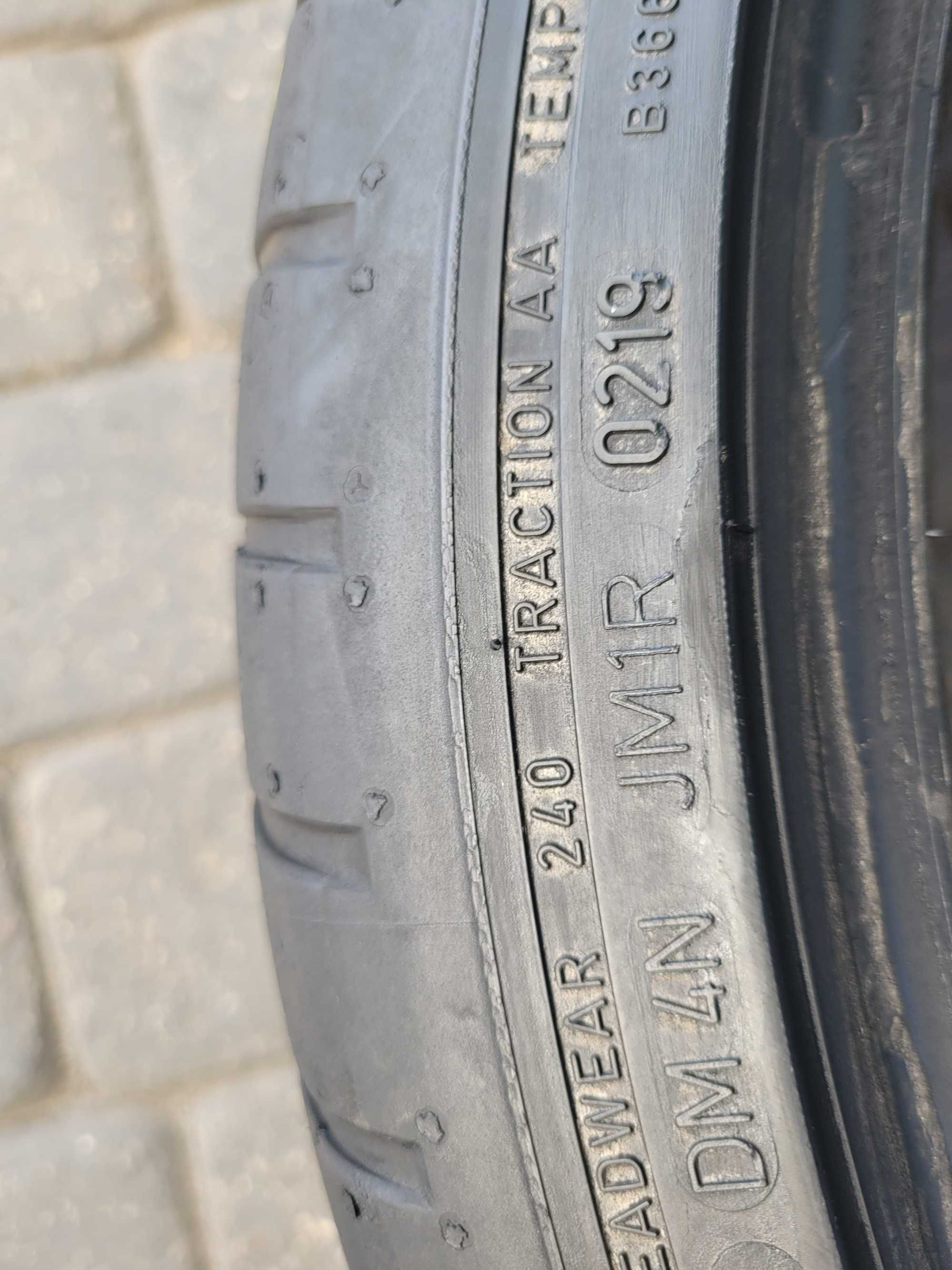 245 /35  R 19    Dunlop