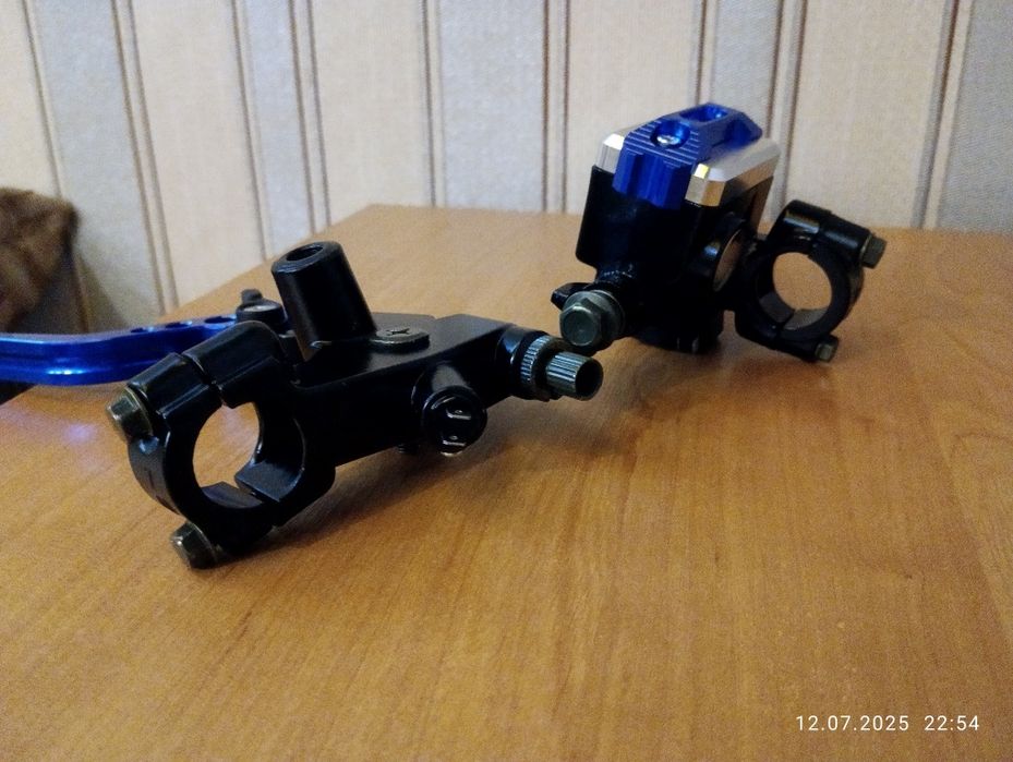 Курки тормоза гідравлічні на ваш мотоцкл