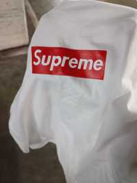 T-shirt Supreme Novo