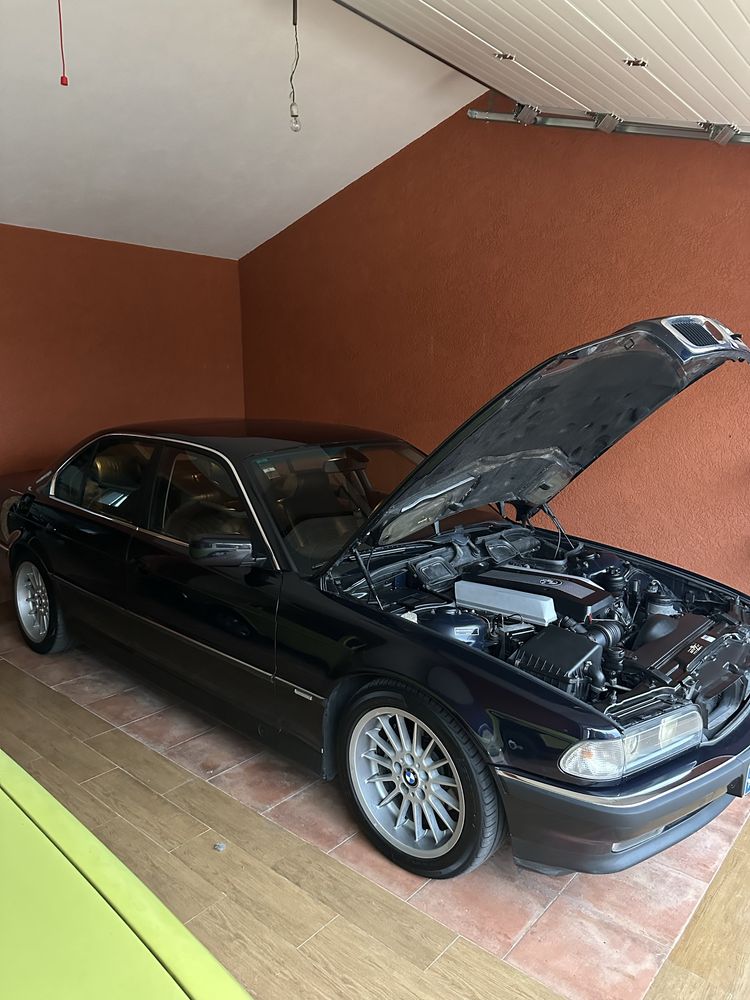 Bmw e38 730i V8