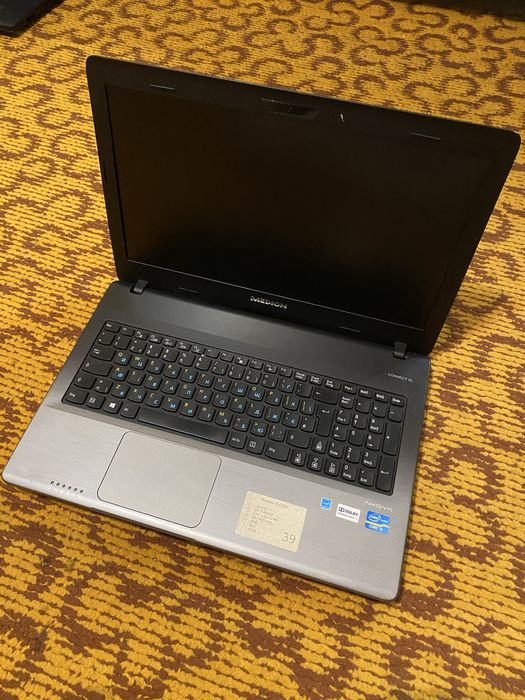 Ноутбук 15,6 Medion Akoya Core i3 3110M/ram 12gb/ssd 240gb/Windows 10