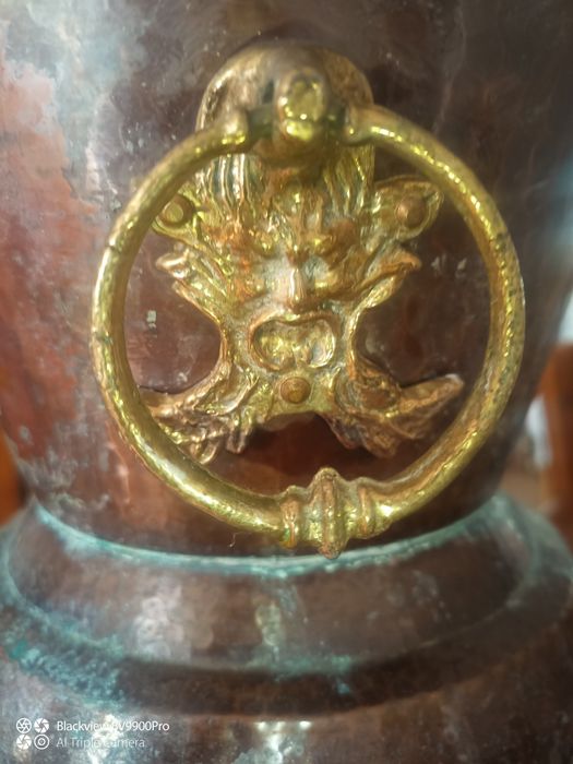 Uma peça que é qualquer coisa tenho várias mas esta sem comentários