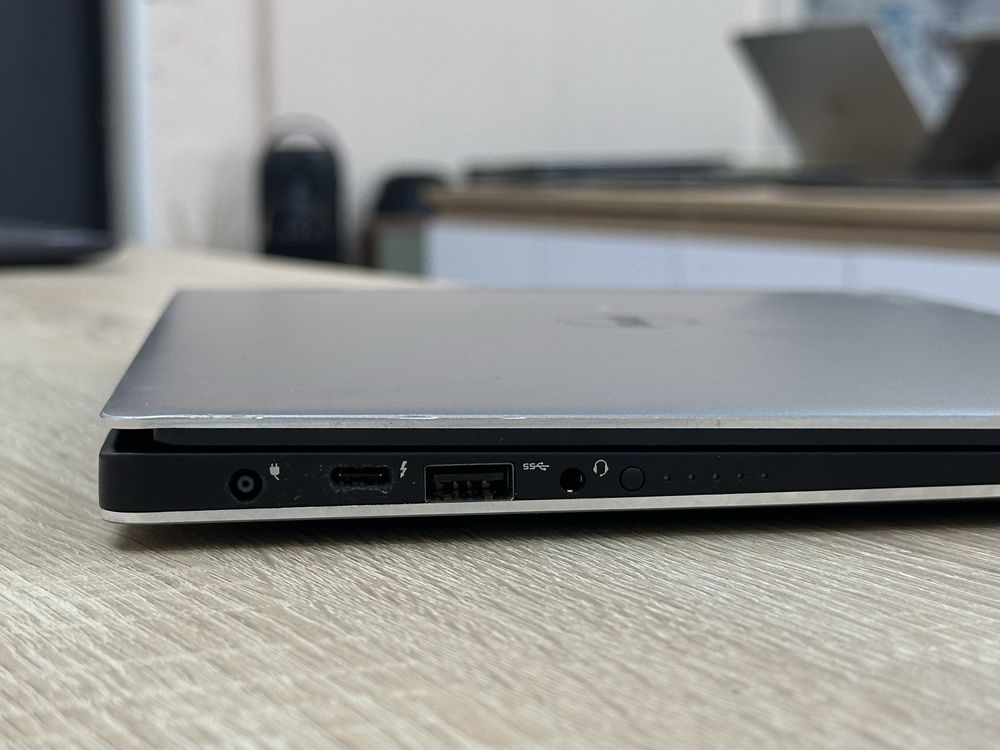 Dell XPS 13 9360 8/256gb i7-7560 8ram 256ssd ShopusCenter