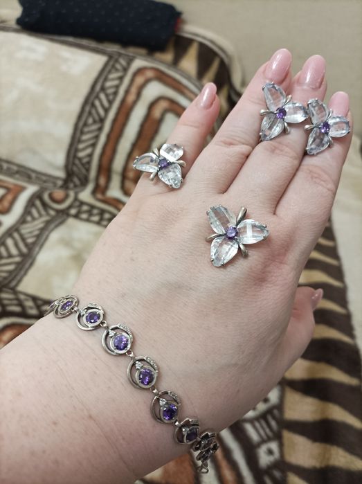Продам серебряный набор 925 проба  43 гр.