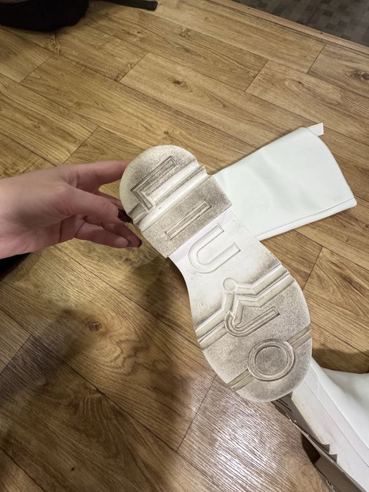 Сапоги чоботи  білі шкіряні Liu Jo стан відмінний