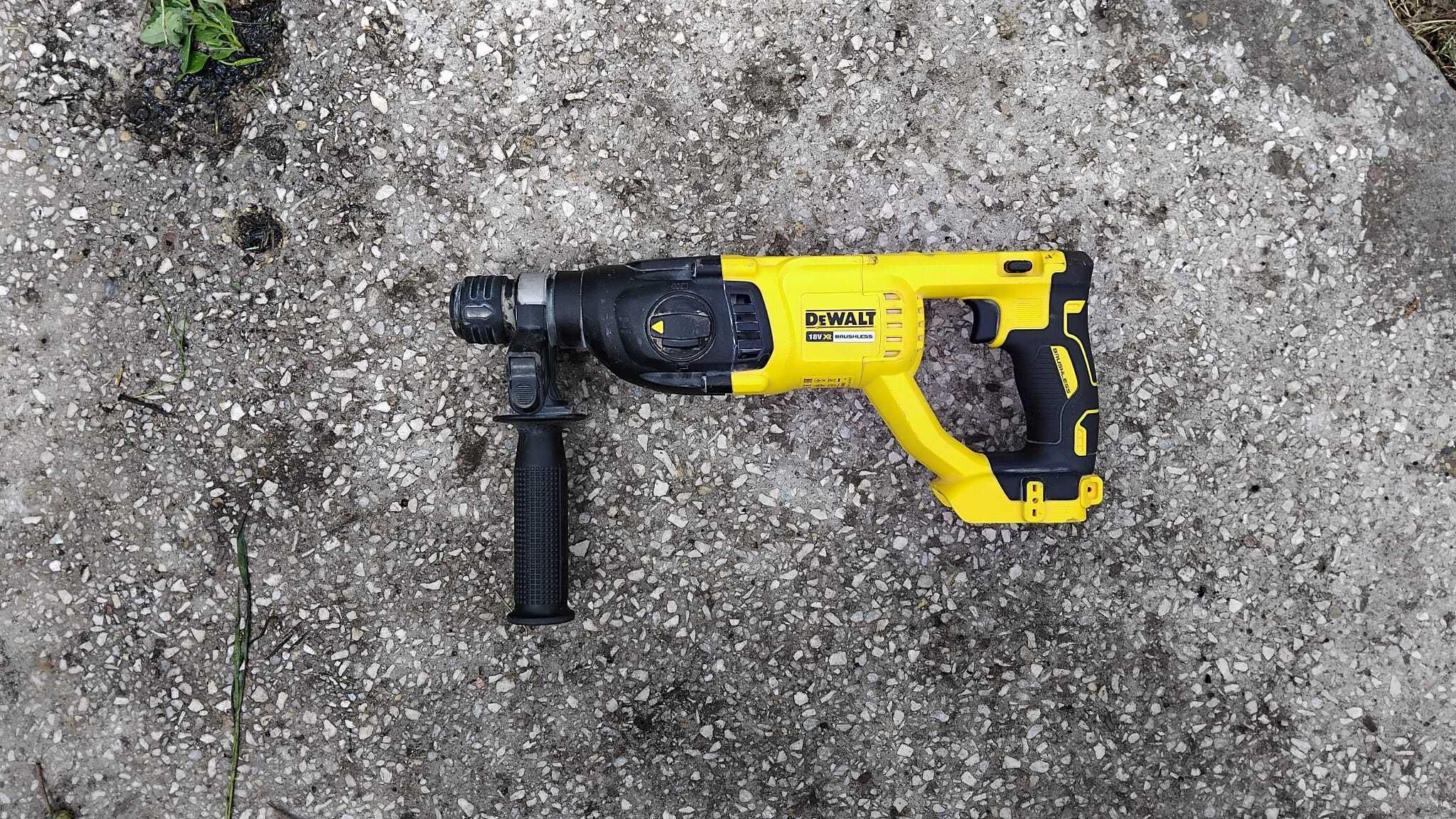 Młotowiertarka DeWALT