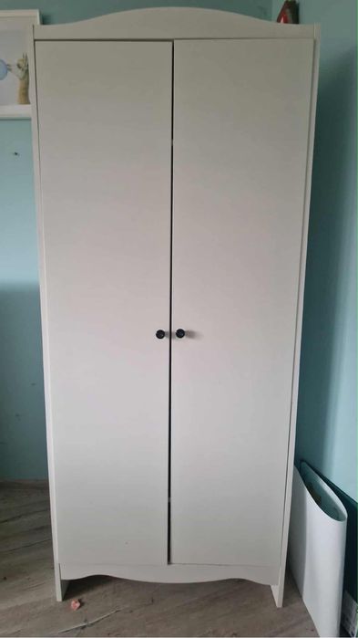 Tanio meble z pokoju dziecięcego możliwy  dowóz