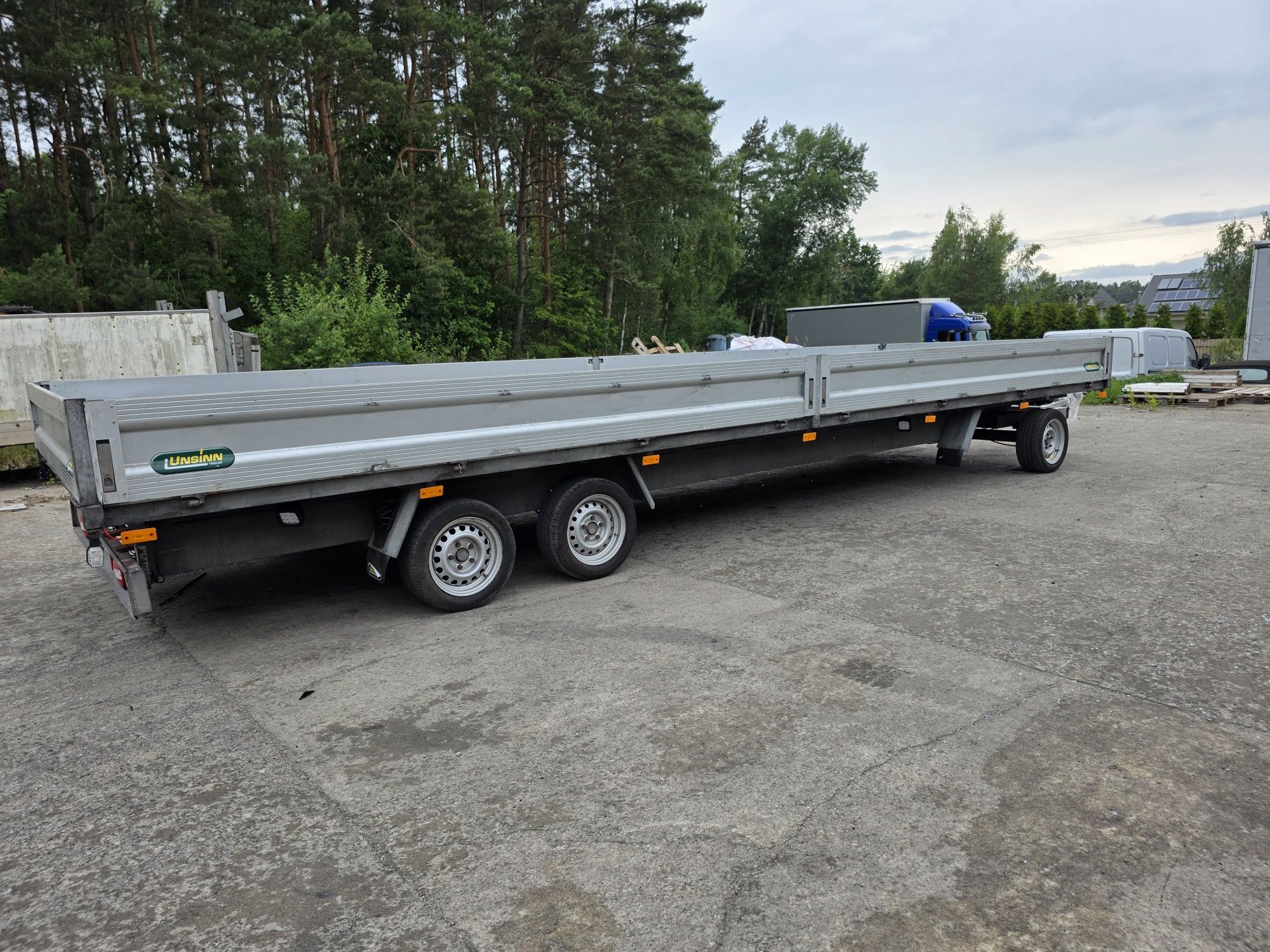 Przyczepa lekka Unsinn  3.500 kg 3 osie obrotnica plandeka firanka