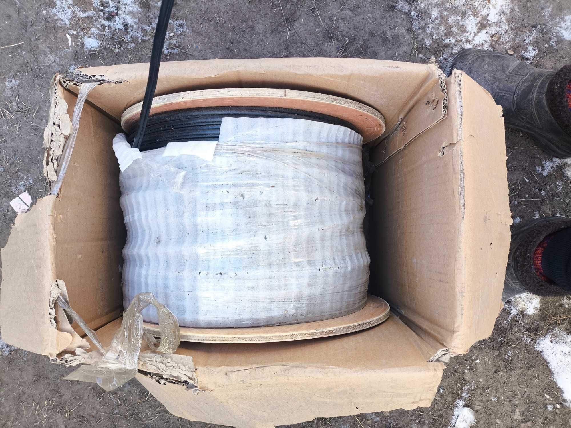 Кабель вита пара UTP CAT5E CU 0.51mm LDPE Outdoor + дріт Trinix 305m