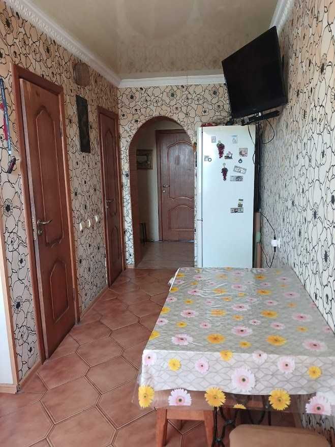 Продається простора трикімнатна квартира в Боярці