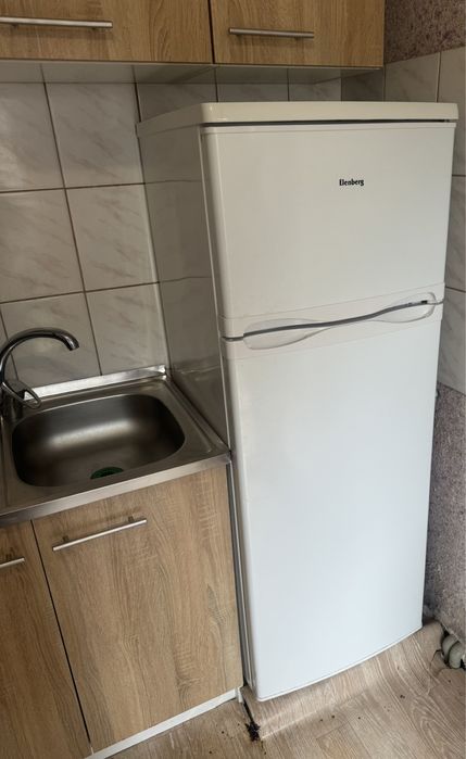 Кухня, кухоний гарнітур + варильна поверхня+ мийка з краном