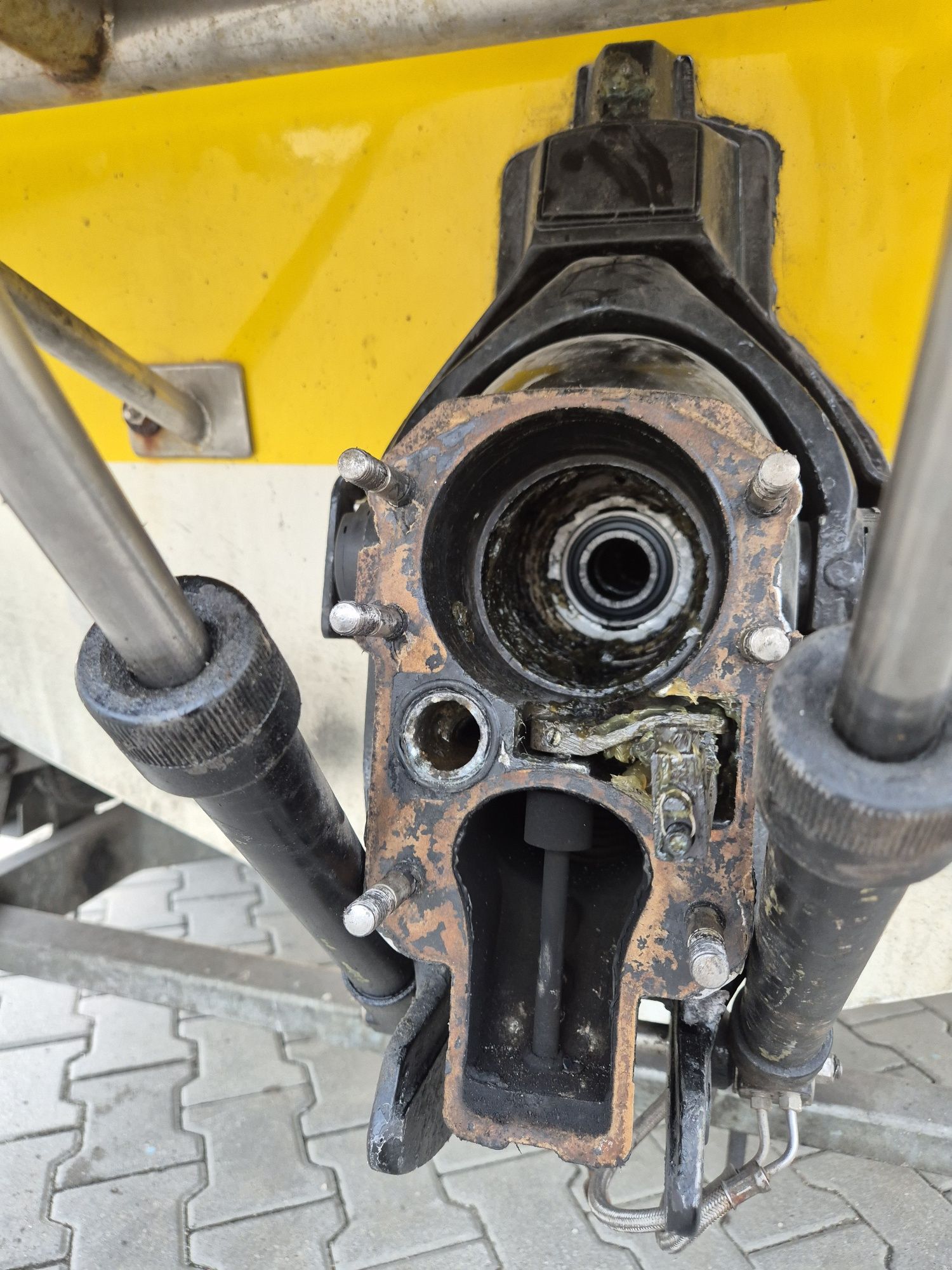 Gimbal Alpha one Gen 1 mercruiser do zetki