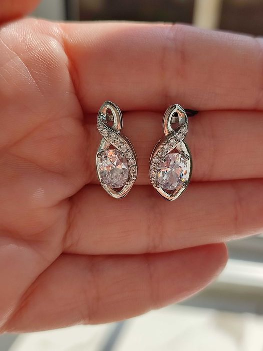 Вишукані сережки від Jon Richard