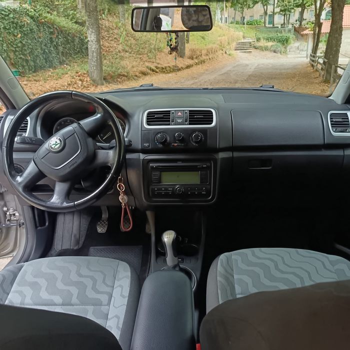 Skoda Fábia Elegance 1.2 – 2009 – Impecável! Pneus Novos!