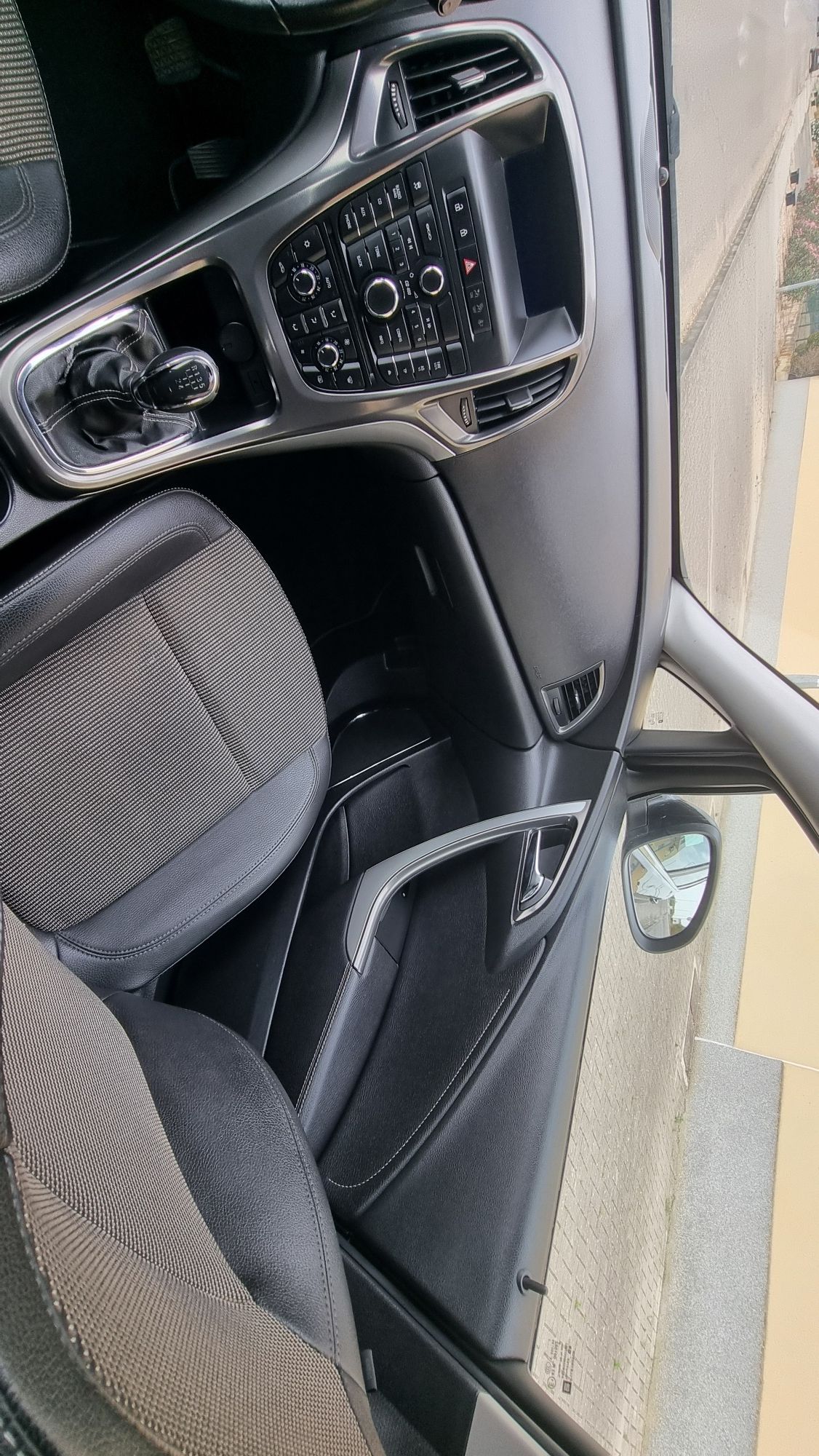 189000km Astra sports tourer 1.3cdti 2012