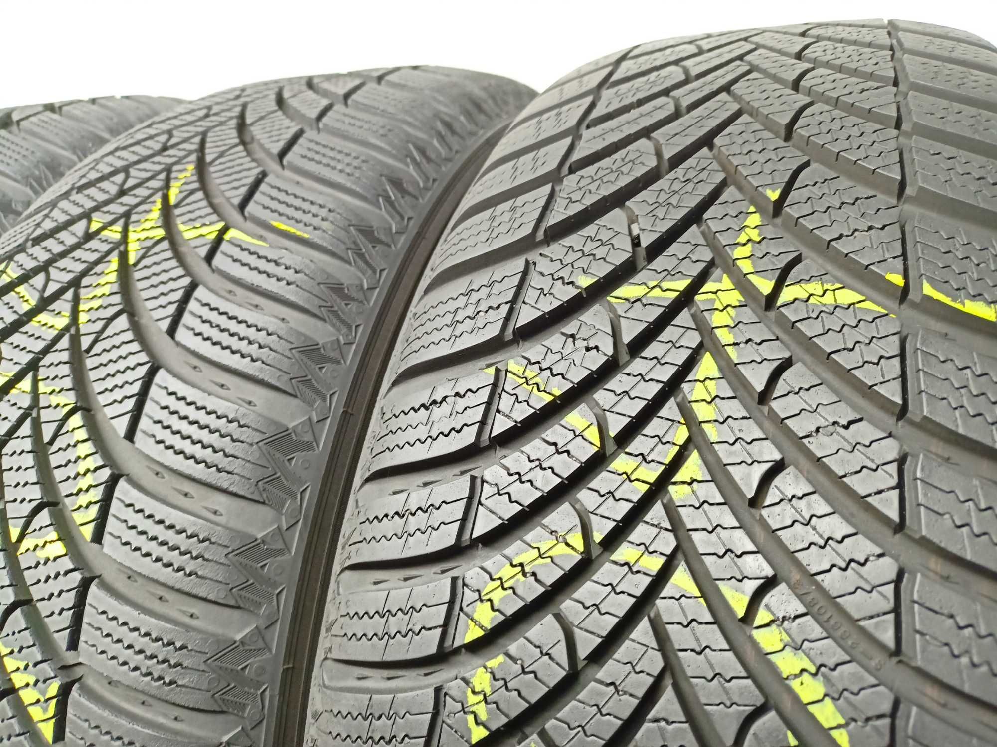 Semperit SpeedG-Grip 5 215/55/17 23r. 98V 2x8,4mm 2x8mm (1904)