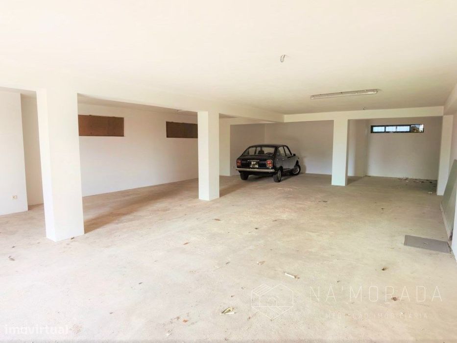 Garagem para arrendamento no centro de Santa Maria da Feira