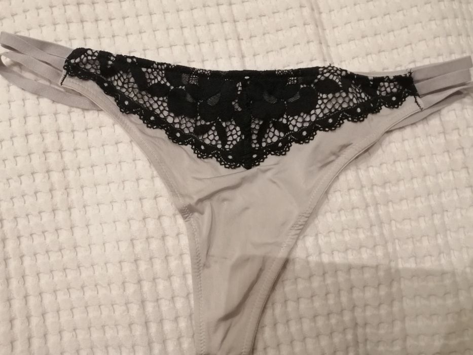 Szare stringi La Senza S