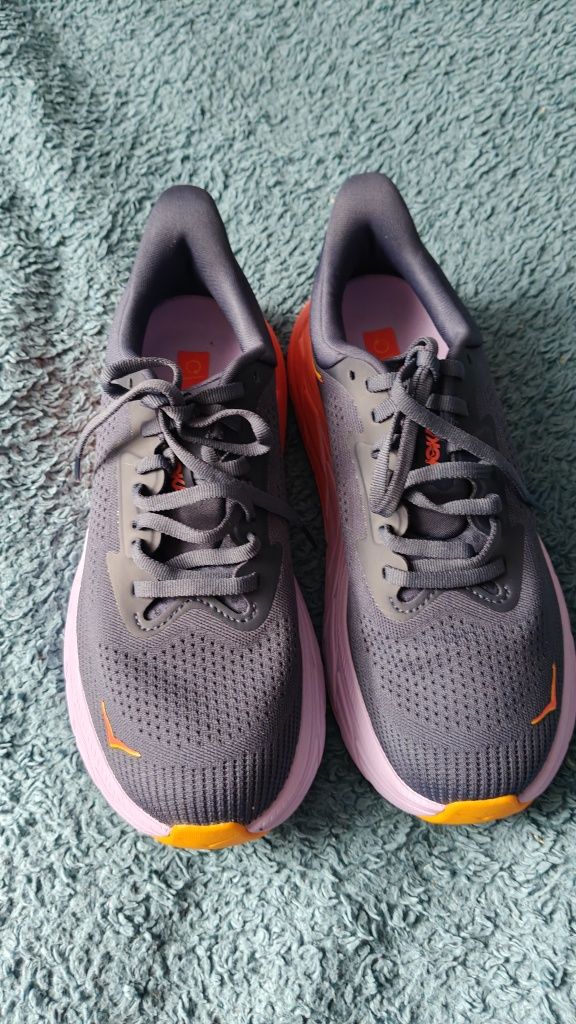 Hoka one One Arahi 7