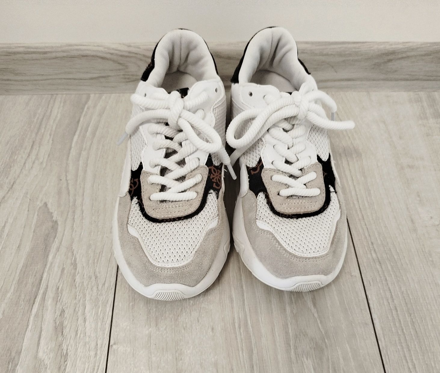 Buty sneakersy GUESS r. 37