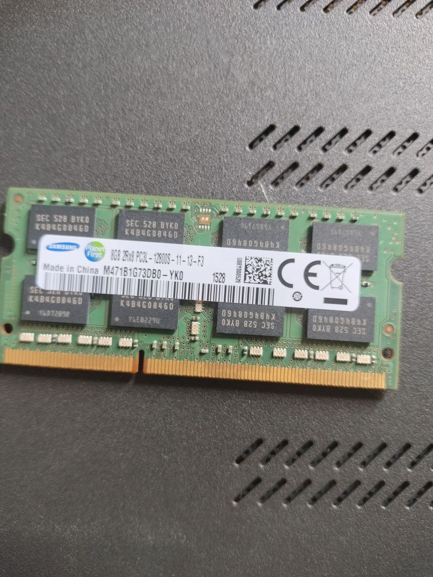 Memórias , disco SSD , baterias e carregador