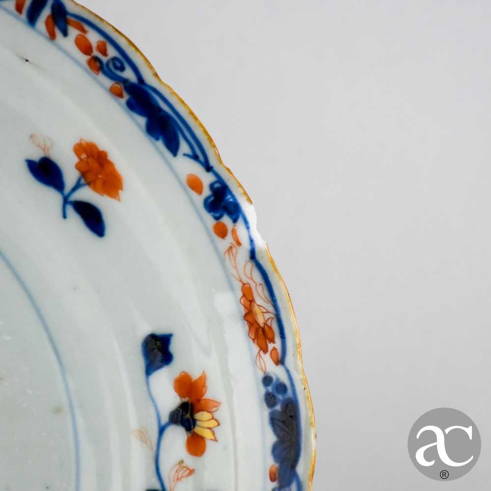 Prato porcelana China, Imari, Dinastia Qing, Kangxi séc. XVII / XVIII