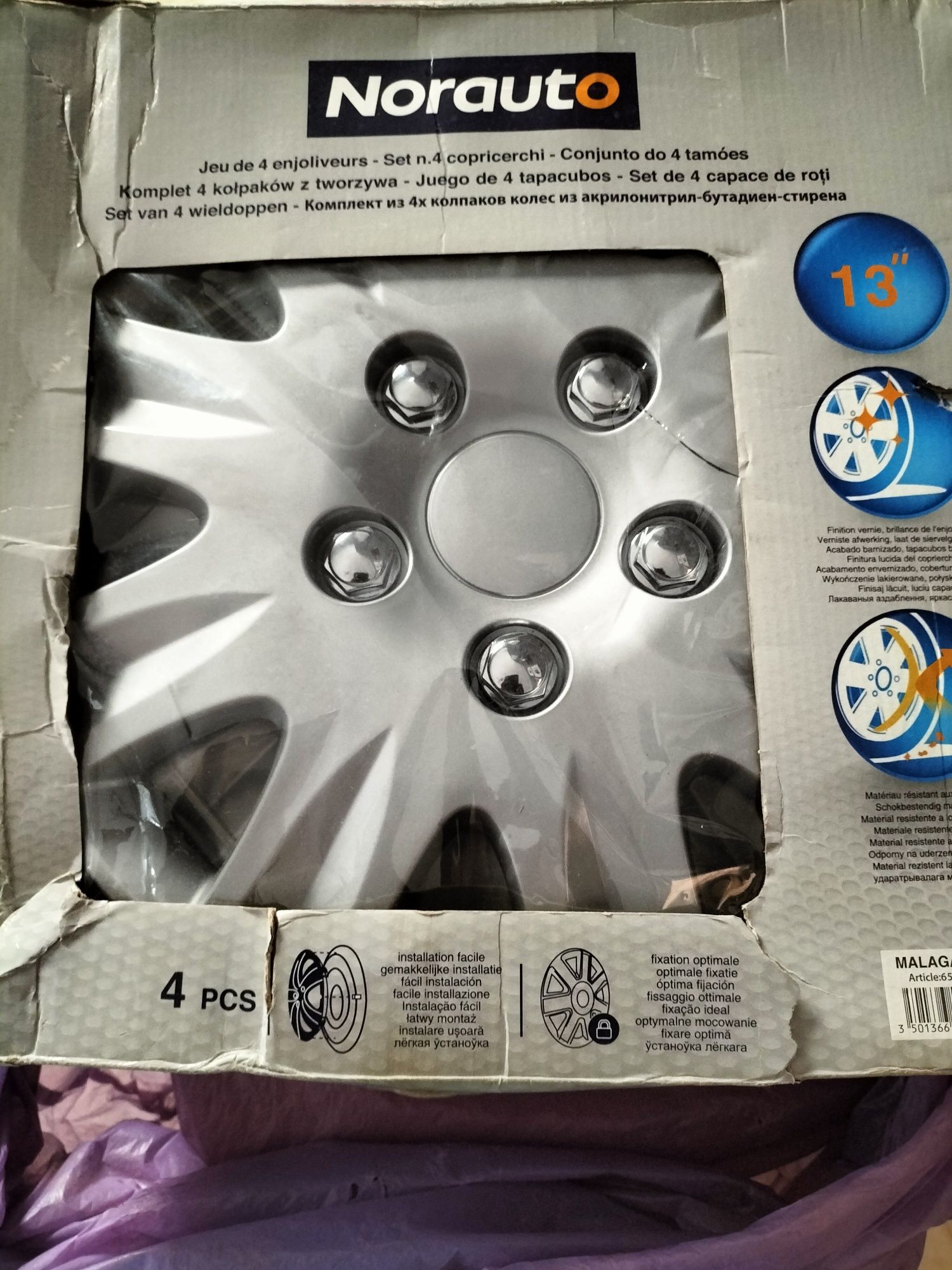 Vendo Conjunto de quatro tampões R 13