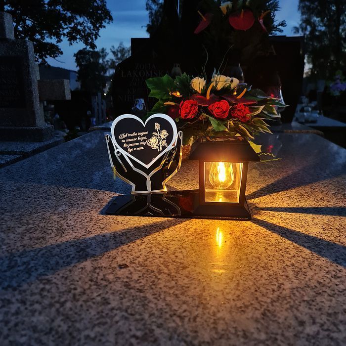 Znicz solarny LED STATUETKA NA CMENTARZ GRÓB DUŻA wieczna lampka
