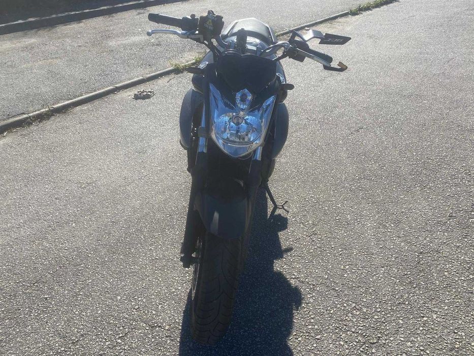 Yamaha XJ6 N 2009