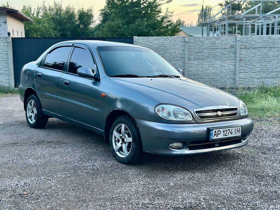 Автомобіль Шевроле Ланос