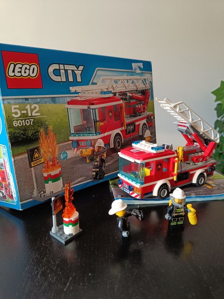 LEGO City 60107 wóz strażacki