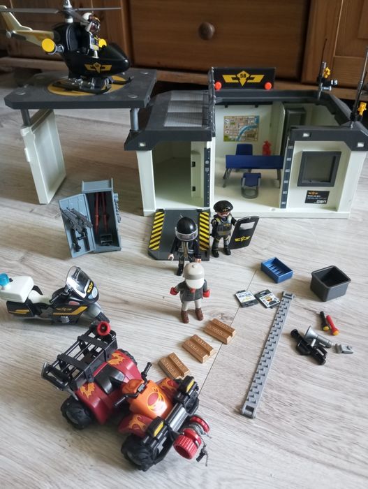 Playmobil komisariat 700338 składany w walizkę