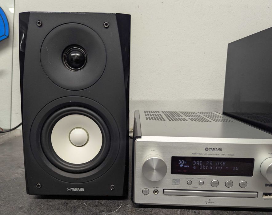 Міні стерео система Yamaha MCR-N560D.