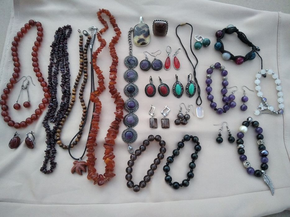 Серьги бусы браслет кольцо аметист янтарь бирюза гранат сердолик корал