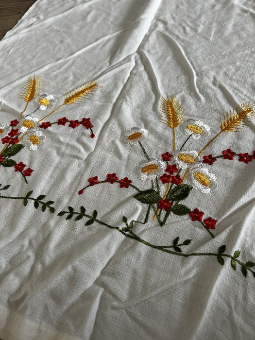 Bieznik makatka z haftem