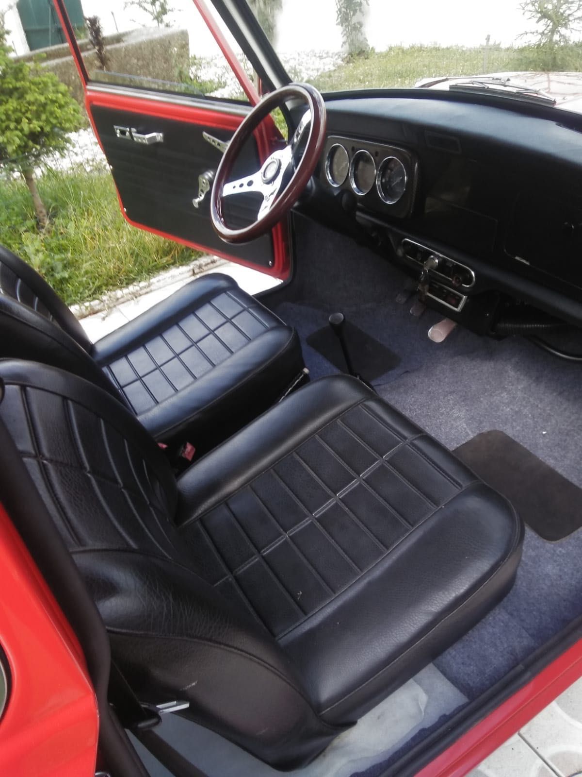 Mini GT 1275 deslumbrante