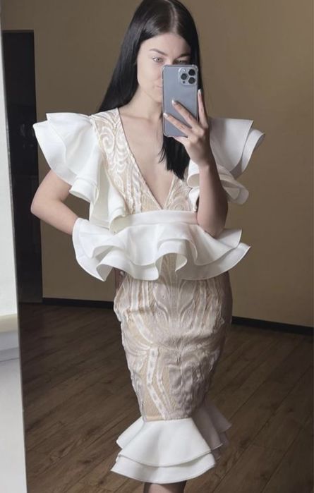 Сукня PLT з баскою