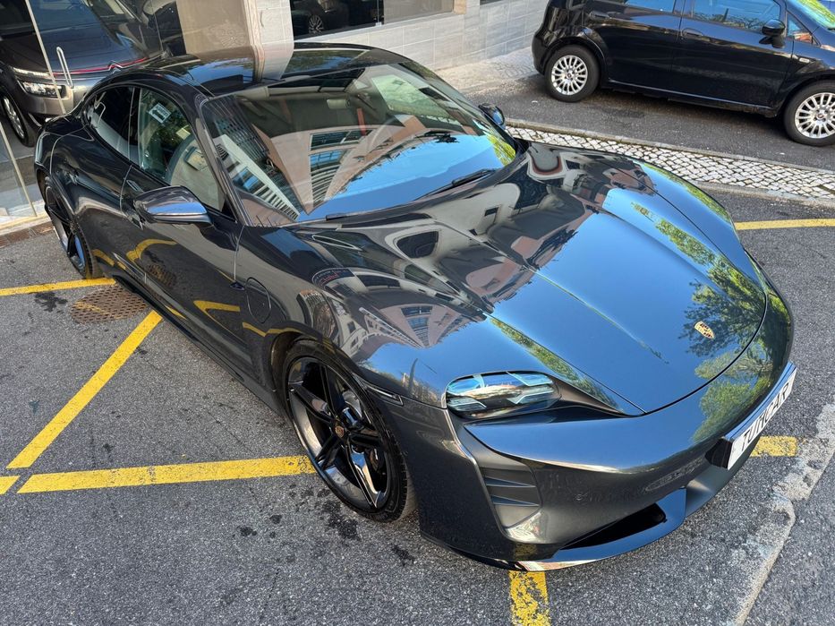 Porsche Taycan Turbo