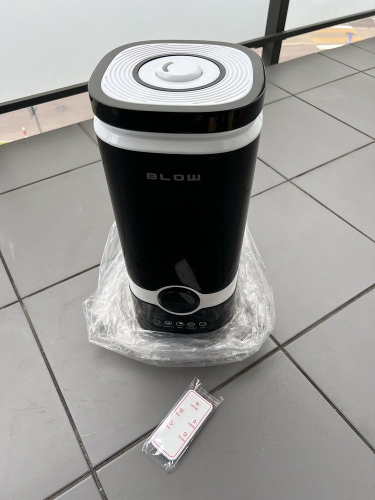 Nawilżacz powietrza BLOW H-04 – stan bardzo dobry