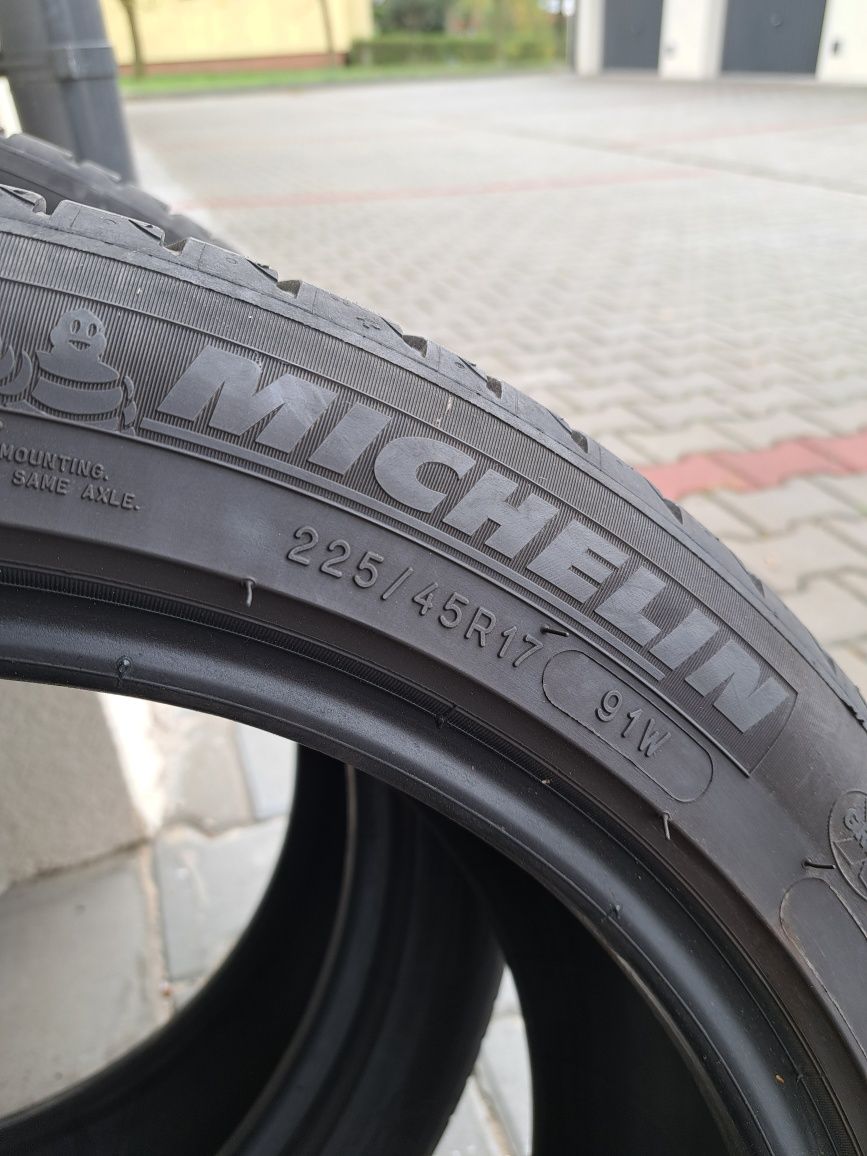 2xopony michelin 225x45x17