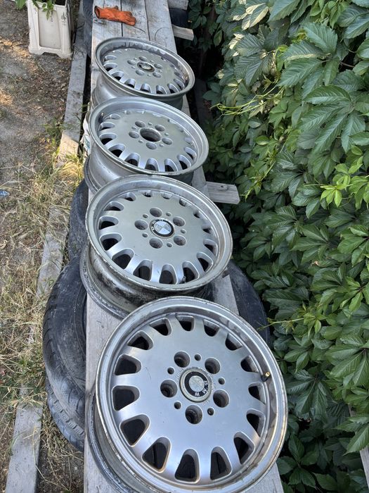 Продам диски с бмв е34 4 шт