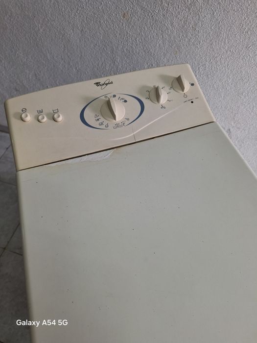 Máquina de lavar roupa whirlpool